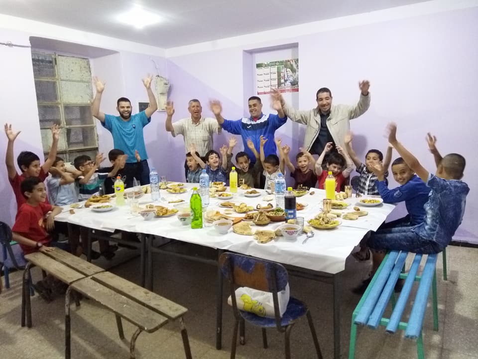 إفطار جماعي لسرب الأشبال